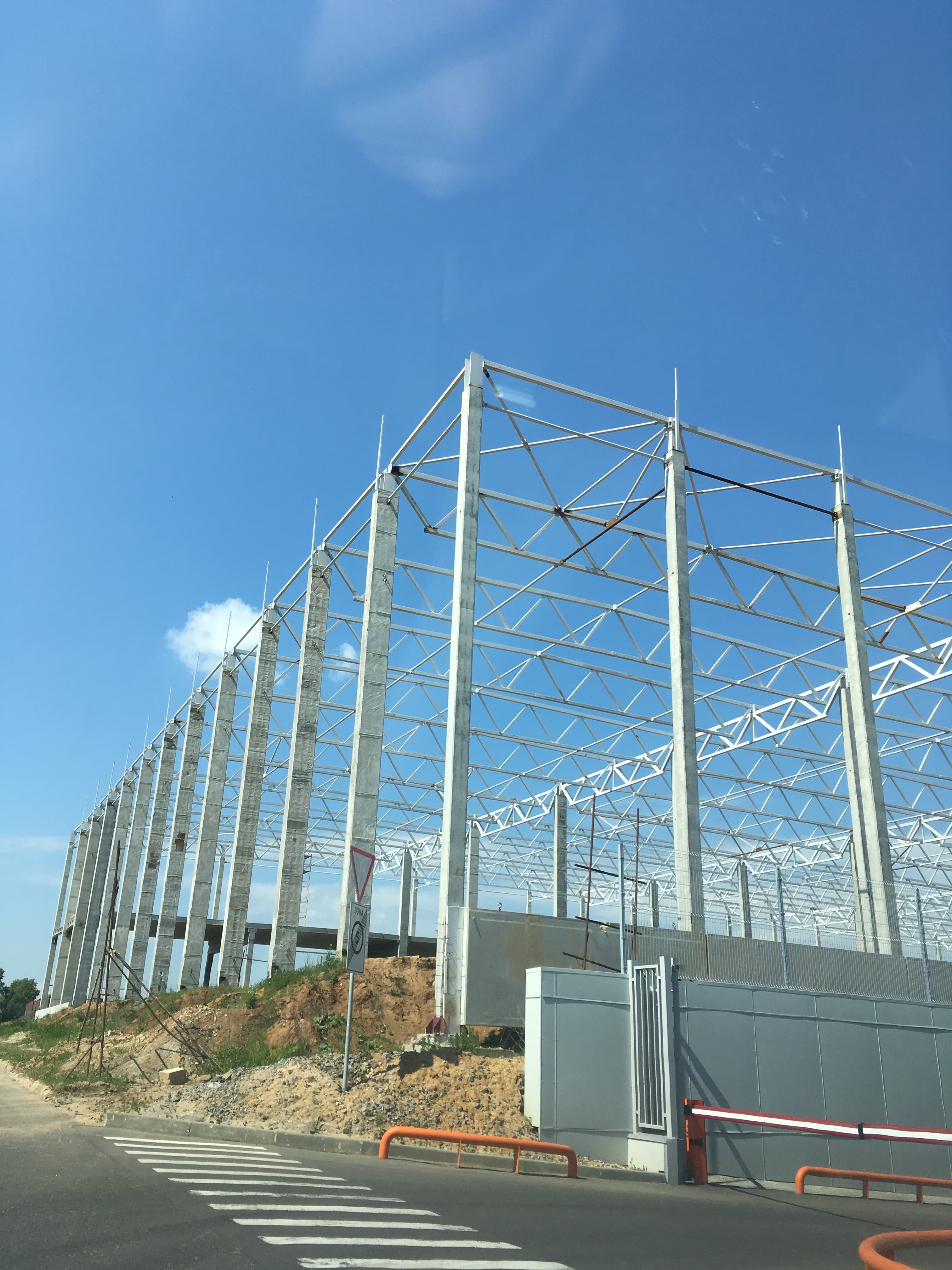 Изготовили и смонтировали металлоконструкции крыши здания склада в Ленинградской области 120х72м - изображение 3