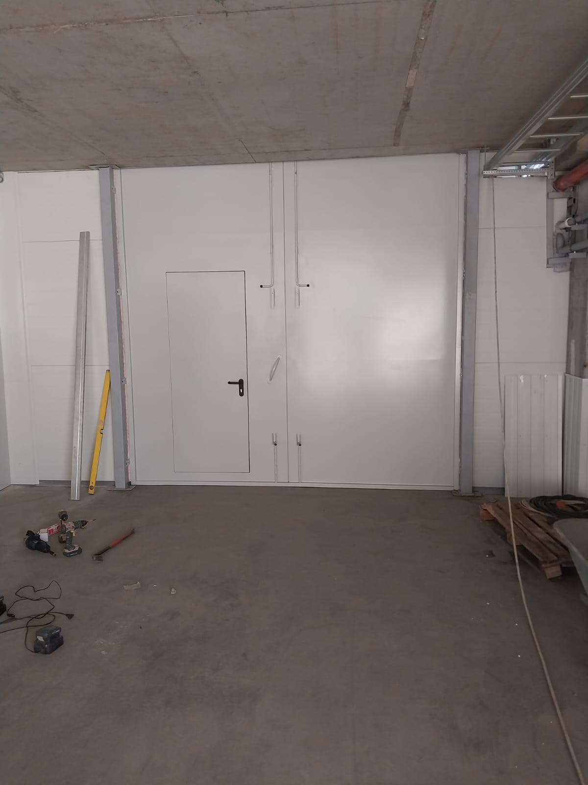 Ворота противопожарные распашные на производство