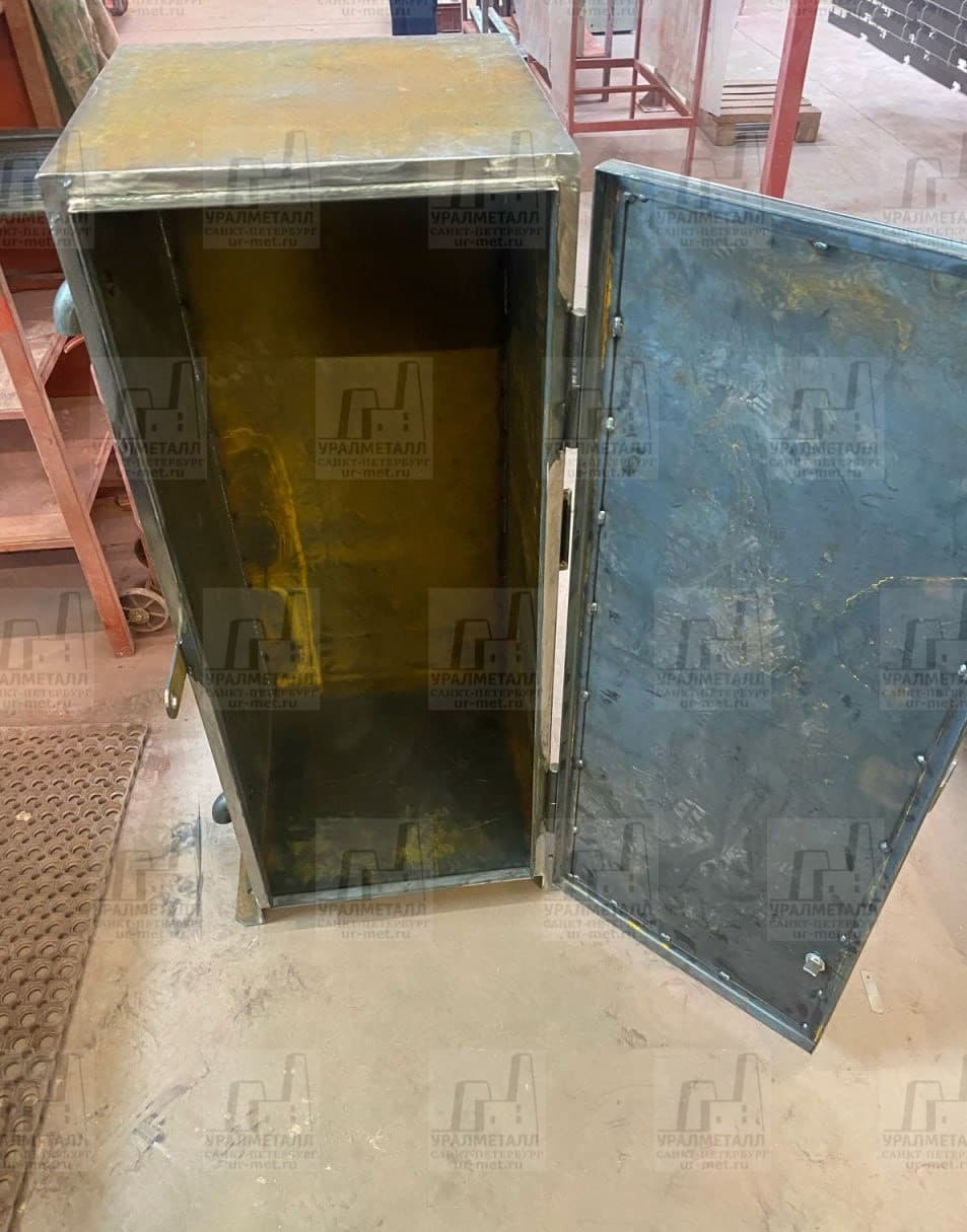 Изготавливаем ящик для оборудования под заказ