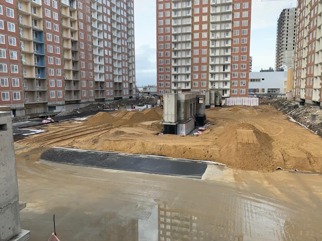 Отсыпаем двор