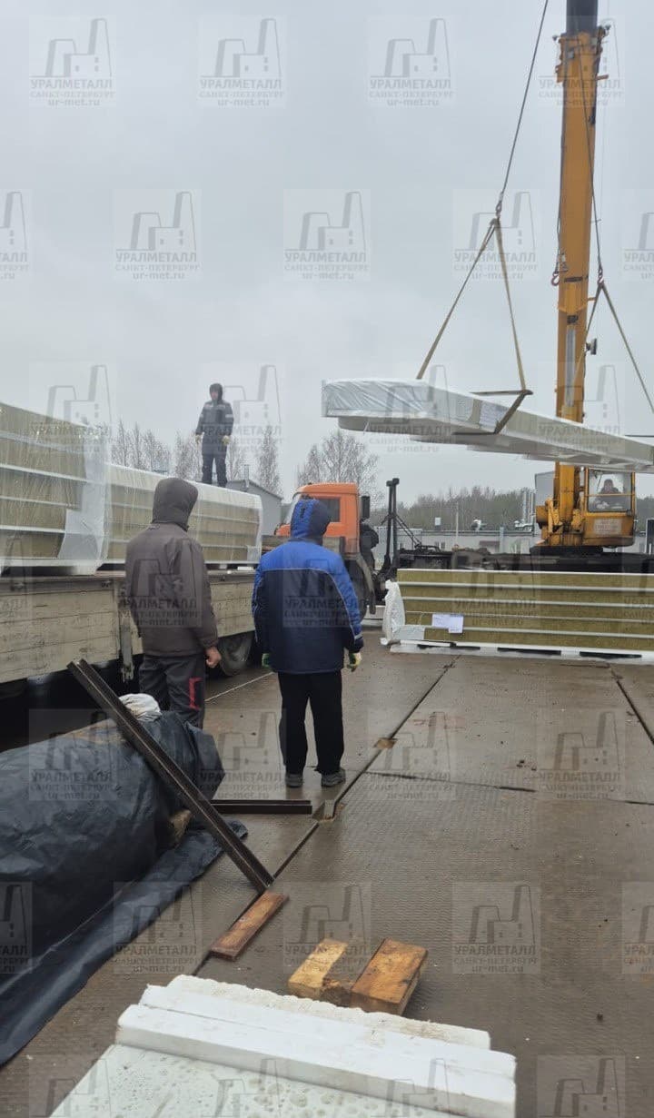 Привезли сэндвич-панели — готовимся к сборке стен