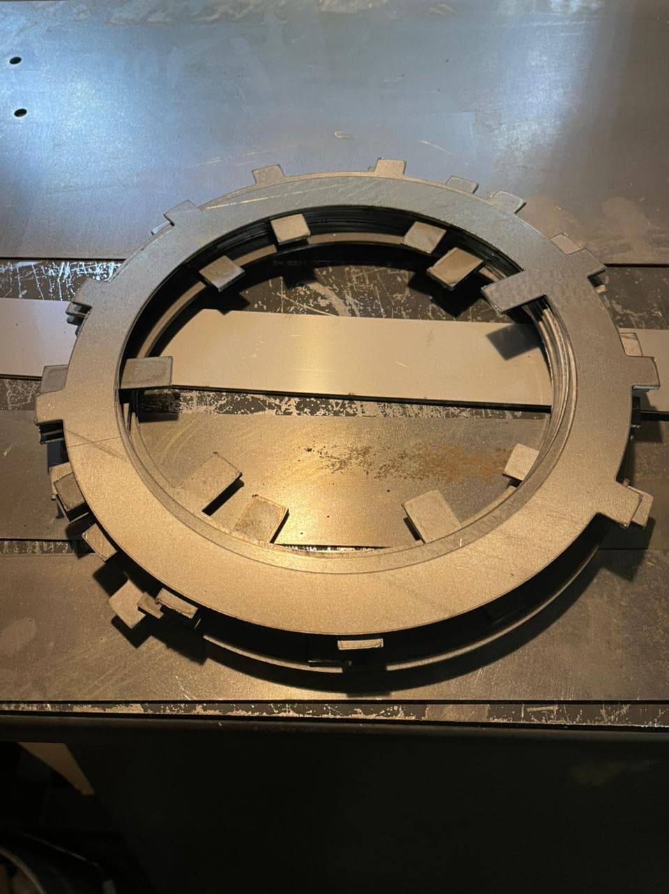 Вырезали из листа лазером детали