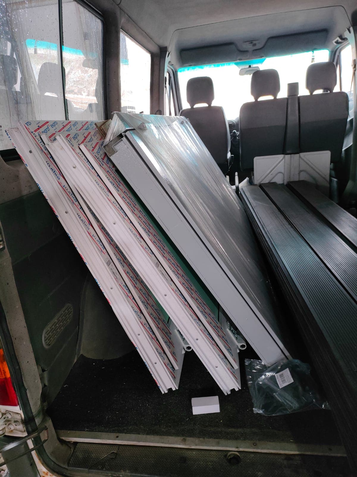 Изготовили пластиковые и противопожарные стальные двери