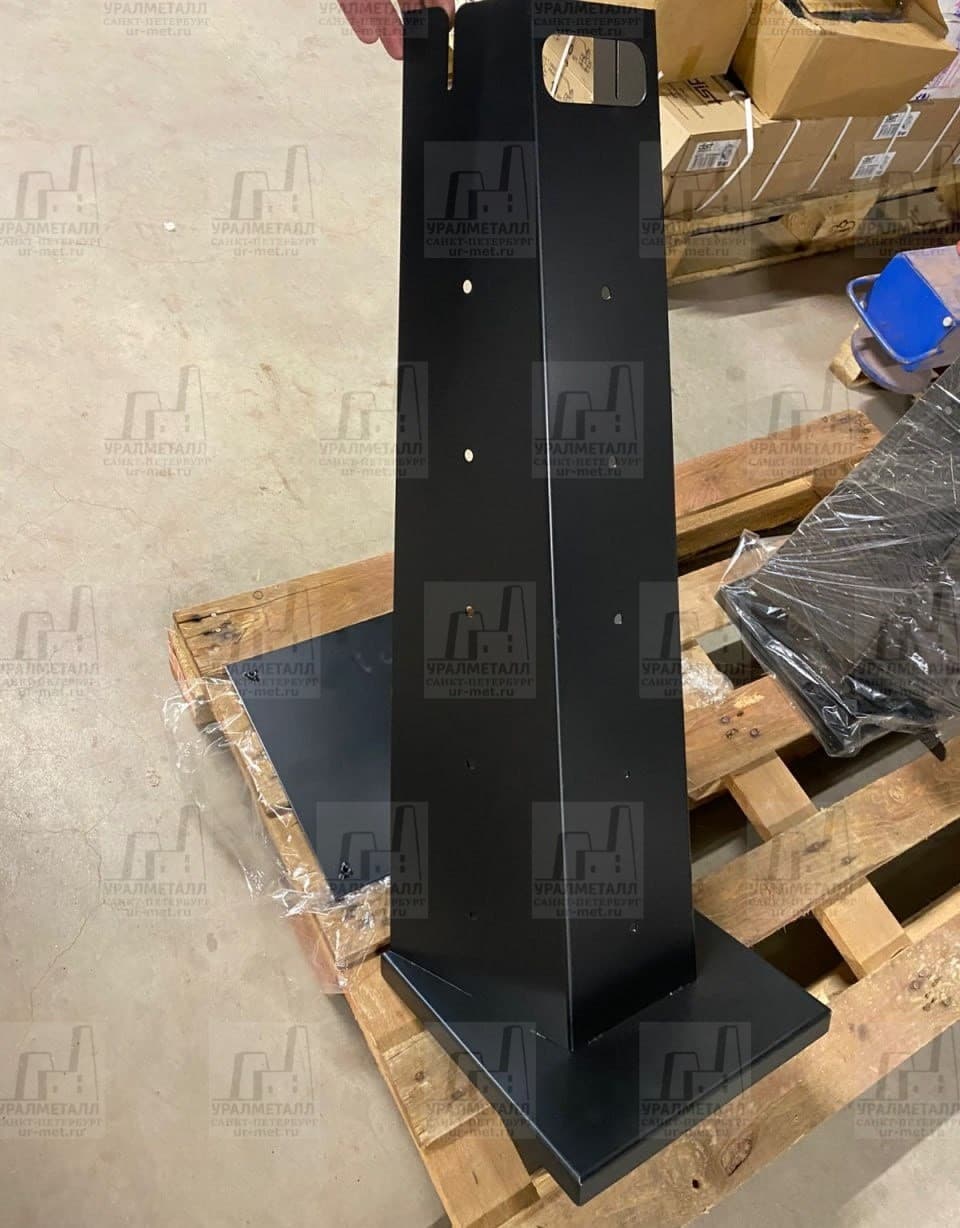 Сварили стойки для магазина.