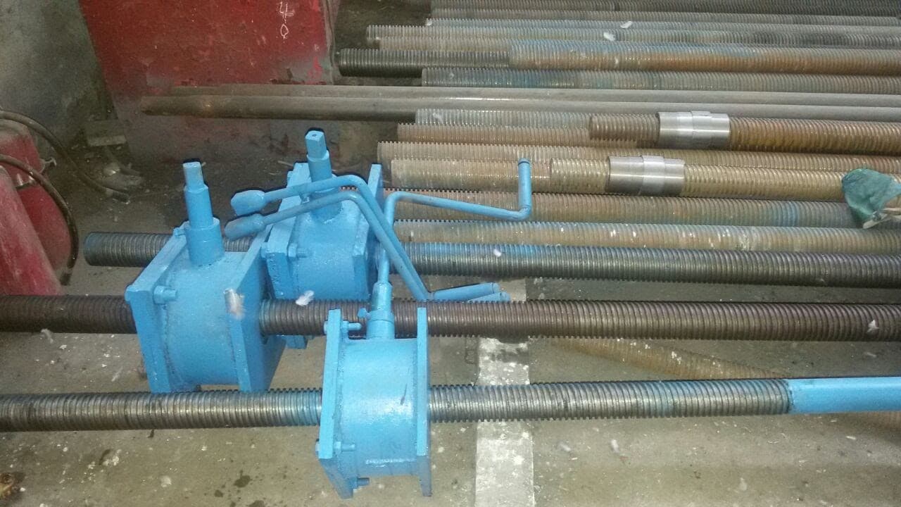 Винтовые подъемники и винты с длиной резьбы 4800мм - 4