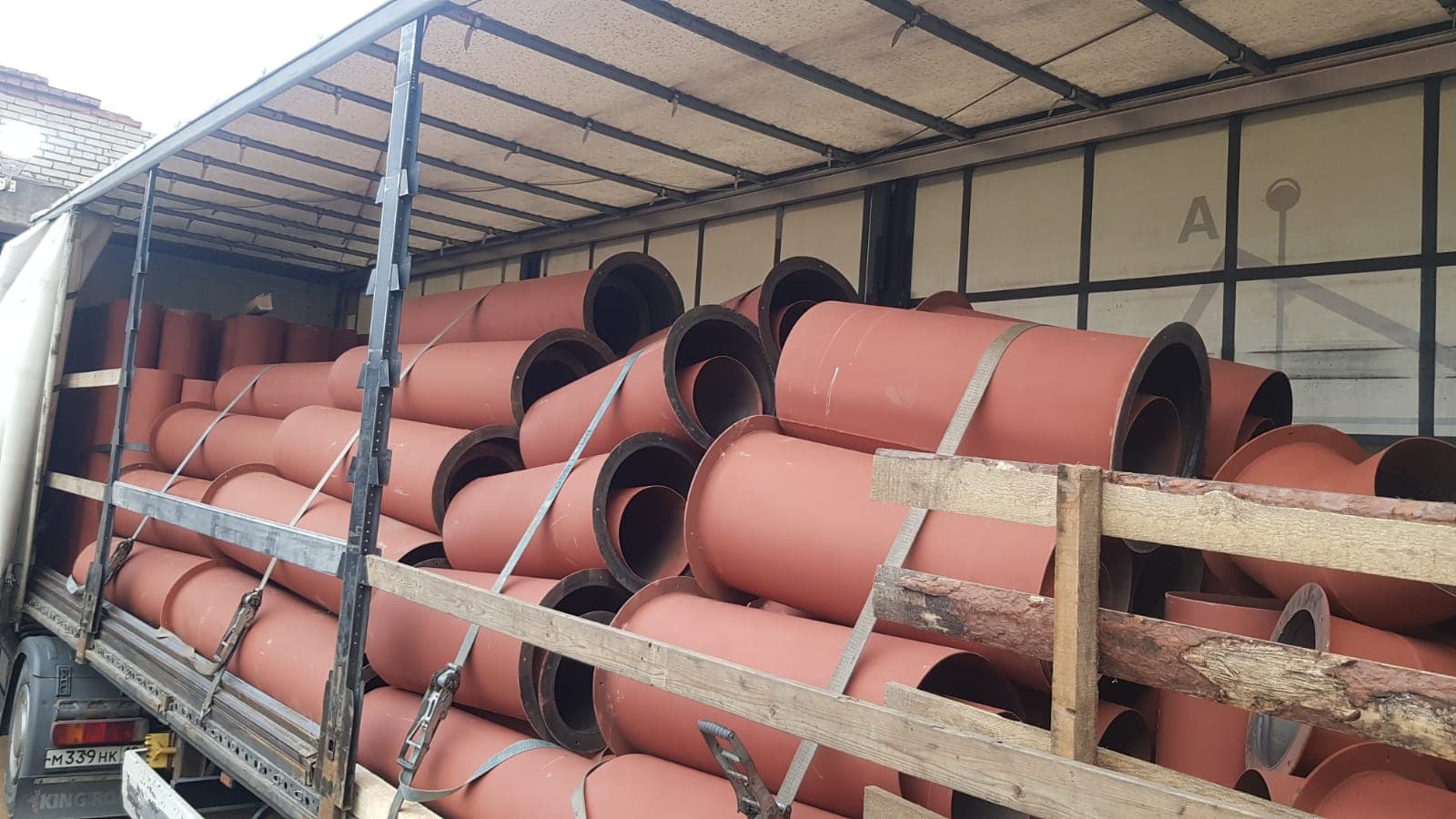 Изготовили трубы дымоудаления из листа толщиной 3мм с фланцами из листа 5мм - изображение 1