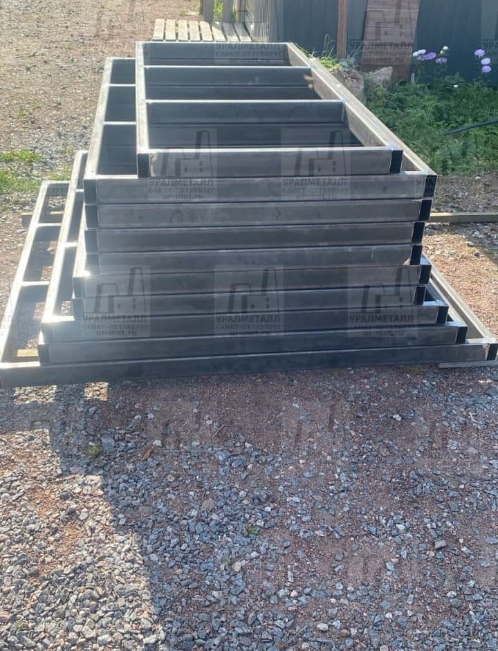 Сварили рамы металлические
