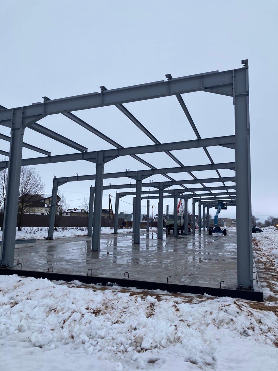 Изготовили и смонтировали каркасы зданий магазина Ленты в Яльгелево 14х53м и 16х14м