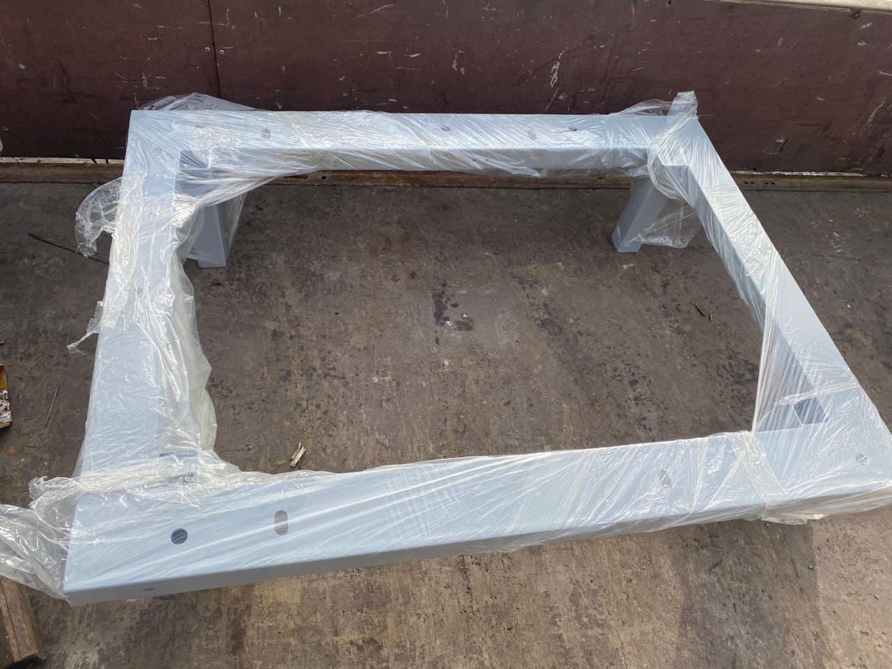 Изготовили, покрасили и отвезли раму под оборудование